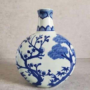 Vintage Asian Vase - Large Blue and White Porcelain Vase, China Blue Mann Seymour Floral Chinoiserie Decor, Grandmillennial Decor Style