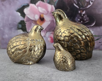 Juego de 3 codornices vintage de latón macizo - Figuras decorativas de latón macizo, ideales para decorar estantes o para una decoración moderna de mediados de siglo.