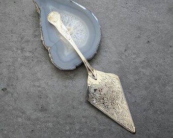 Vintage Cake Server -  Silver Plated Dessert Server with Handles, Ornate Sea Shell Silverplated Server, Buffet Server