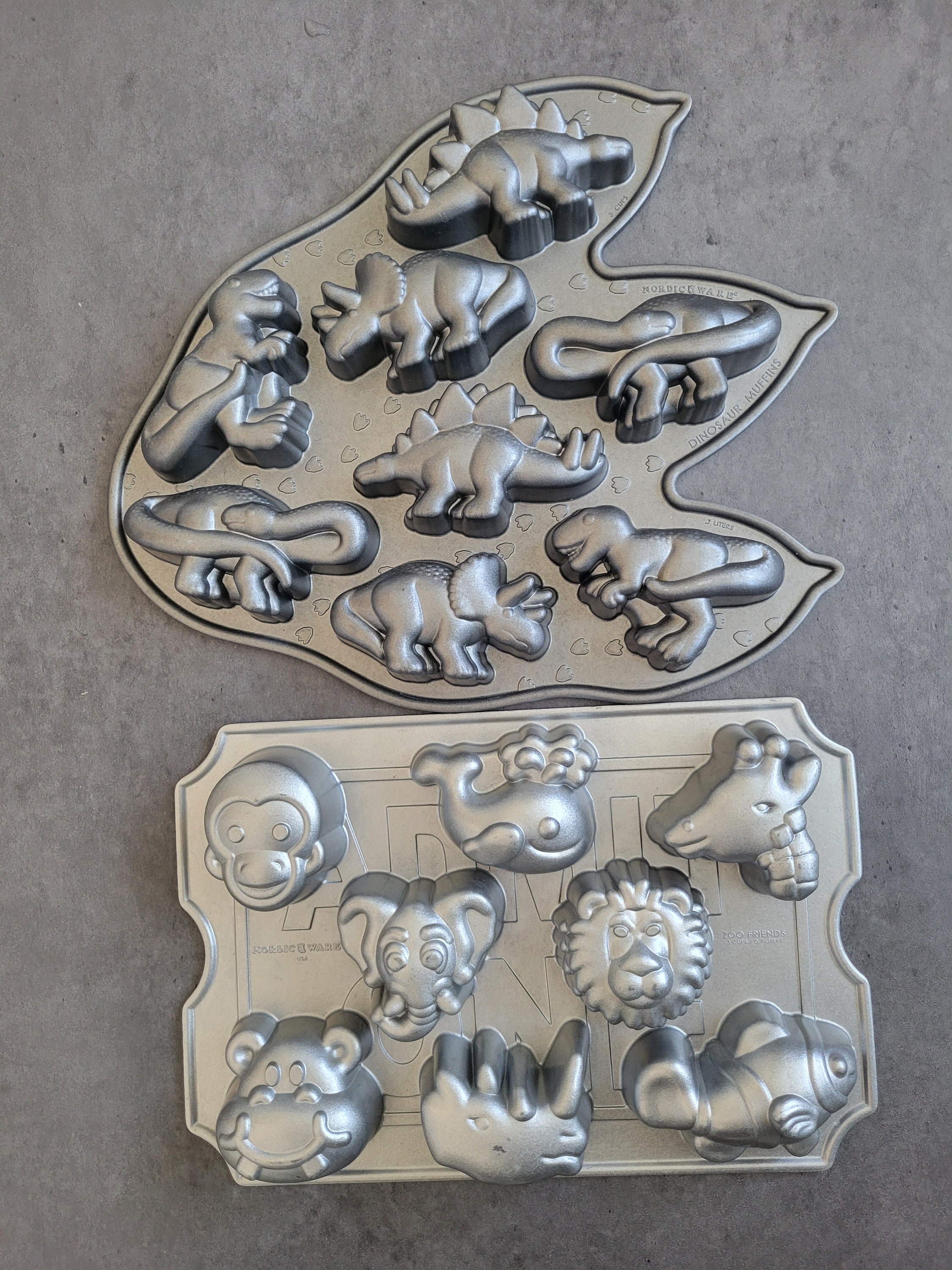 Nordic Ware Animals Dinosaurs Pans Christmas Metal Holiday