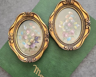 Vintage Italian Paintings - Pair of Small Floral Art with Gold Florentine Wooden Frame,  Italian Wall Art, Made in Italy