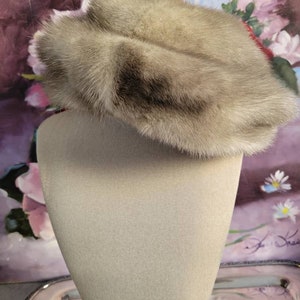 Silver Mink Fur Pillbox Hat - Vintage 1950s Macy&#39;s Little Shop Silver Mink Fur Hat, Pillbox Hat Size Small Excellent Condition