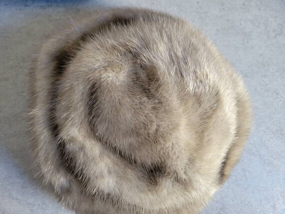 Silver Mink Fur Pillbox Hat - Vintage 1950s Macy'… - image 3