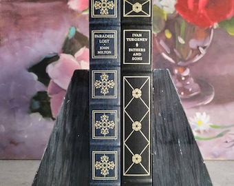 Serre-livres en marbre noir avec conception de phare - serre-livres en pierre sculptée vintage, décor de grande étagère en marbre nautique