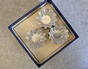 Vintage Swedish Tart Pans - Ebba's Forms Recipe 30 Metal Small Pie Pans, Round Scalloped Mini Pie Pans with Recipe Booklet