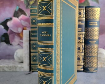 Moll Flanders by Daniel Defoe International Collectors Library - Vintage Green and Gold Hardcover Book