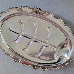 Wilcox Footed Serving Tray - Footed Well and Tree Platter, Silver Plated Tray, Roast Serving Silverplated Platter