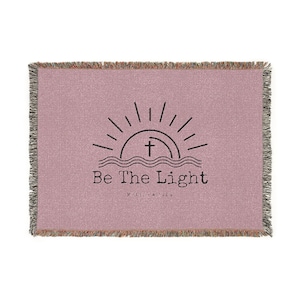 „Sei das Licht“-Webdecke | Inspirierende Bibelvers-Decke