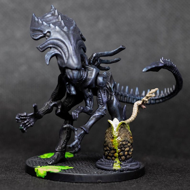 Gale Force Nine Aliens Queen Miniature | 30mm Xenomorph GF9 | D&D Sci ...