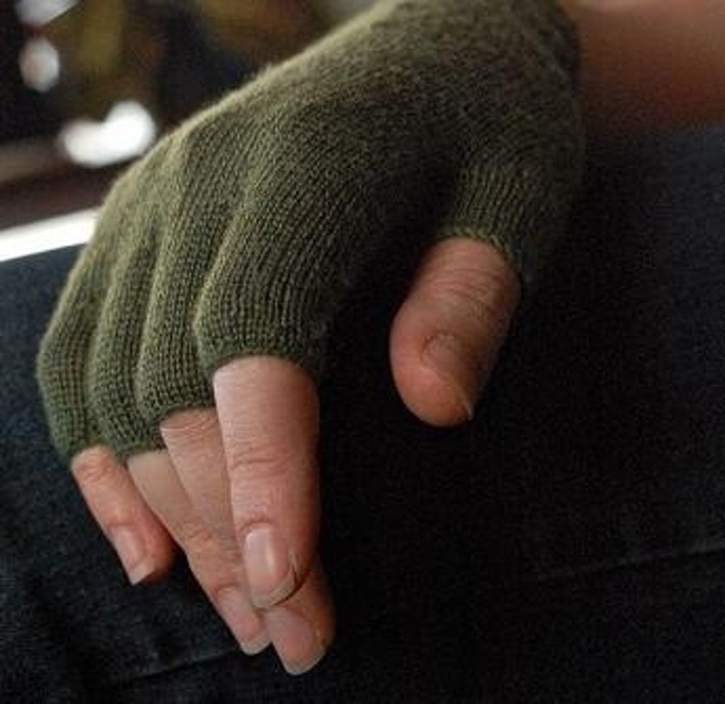 Hand Knitting Pattern for Fingerless Gloves image 3