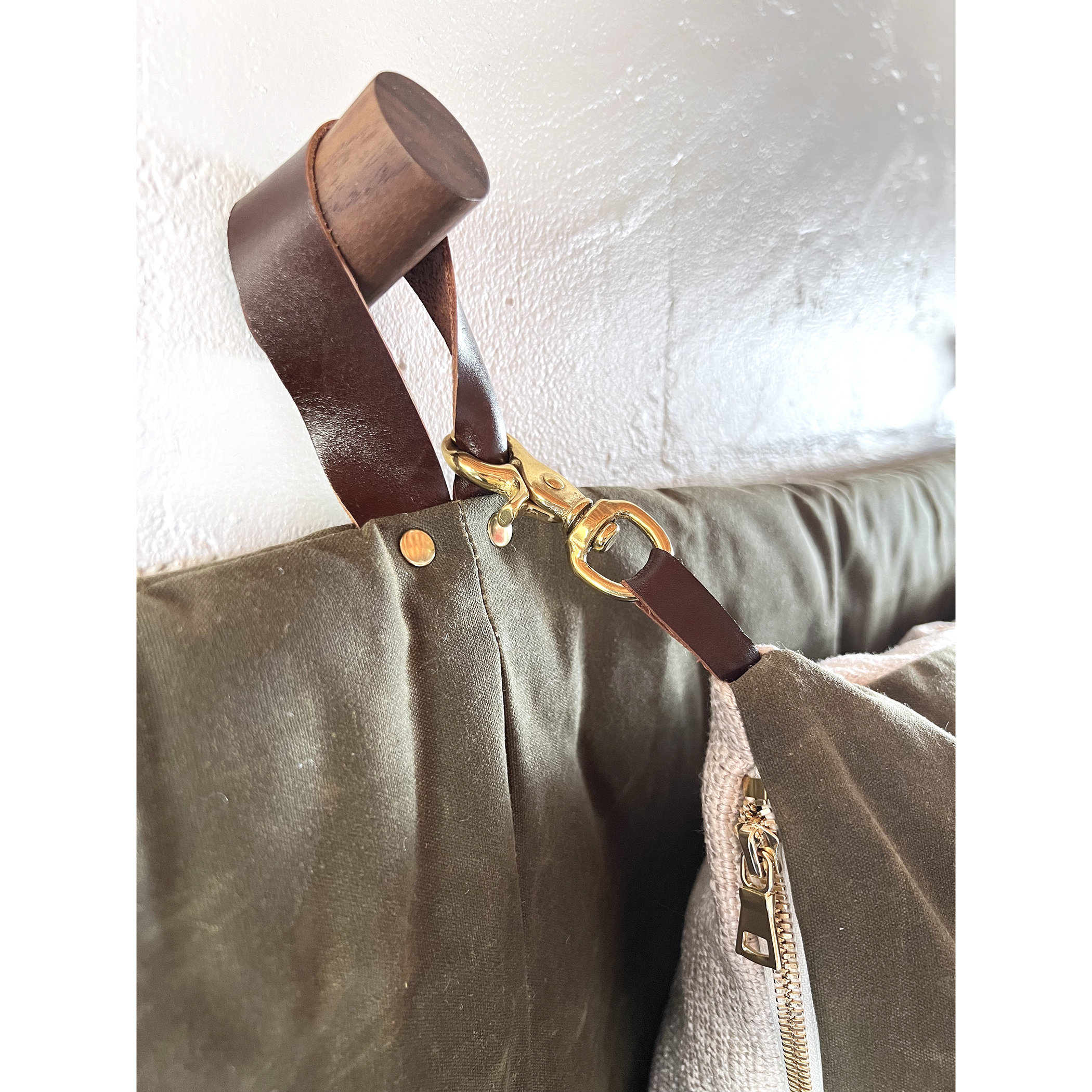 Stone Mountain Leather Crossbody Bags Polyurethane Lined Interior Wristlet  Strap (Cognac/Black Horizontal)
