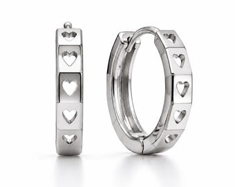 Orecchini a cerchio a forma di cuore in platino PT950, sfaccettati e traforati, diametro interno 11,7 mm, coppia.