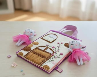 Patrón de costura para casa de muñecas de fieltro – Libro portátil con tutorial en PDF de gatitos gemelos (inglés, francés, alemán)
