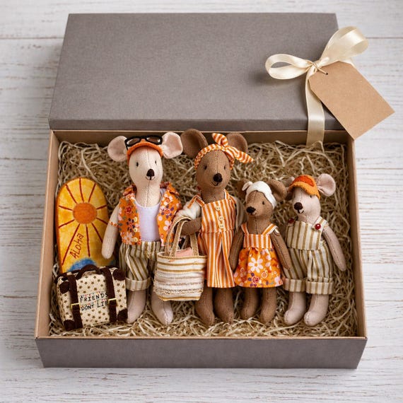 Hawaii Mouse Family Sewing Pattern PDF, Vacation Animal Doll Pattern
