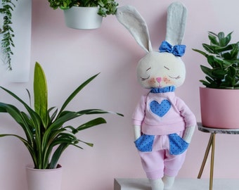 Bunny Doll Schnittmuster: Schlafanzug, Plüschtier DIY (Digitaler Download)