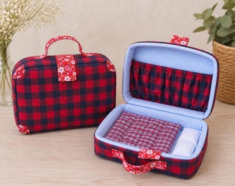 Travel Doll Case Sewing Pattern, Portable Dollhouse Tutorial (PDF Download)