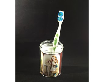 Alice in Wonderland toothbrush holder retro vintage Victorian fairy tale kitsch