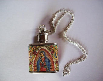 Virgen de Guadalupe collar matraz retro vintage México kitsch religioso Anima Sola