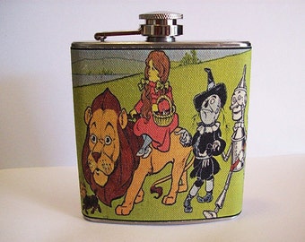 Wizard of Oz flask retro vintage fairy tale L Frank Baum scarecrow tin man kitsch