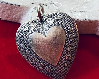 Vintage Silver Heart Charm Pendant, Floral Etched, Flowers, Victorian Style