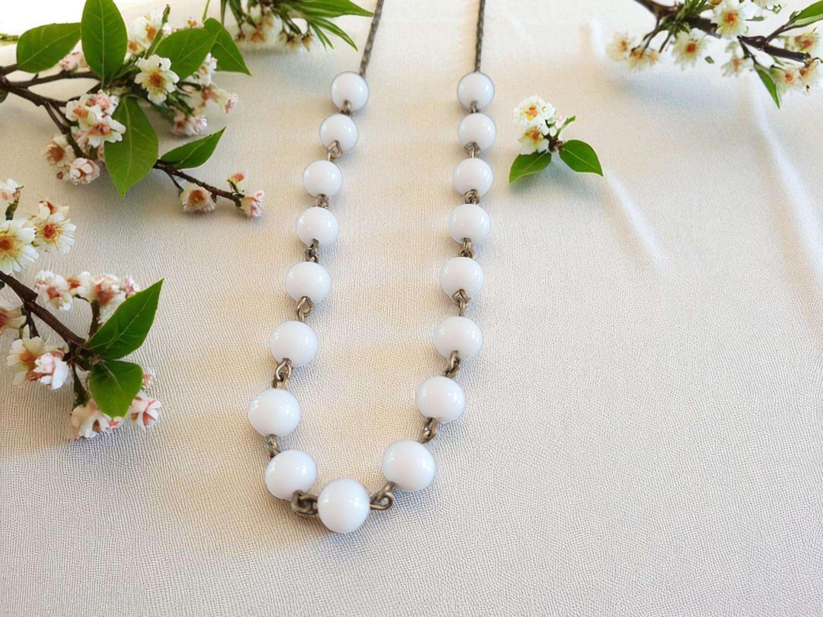 White beaded Necklace - Vintage Japanese made beads - Thumbnail 2