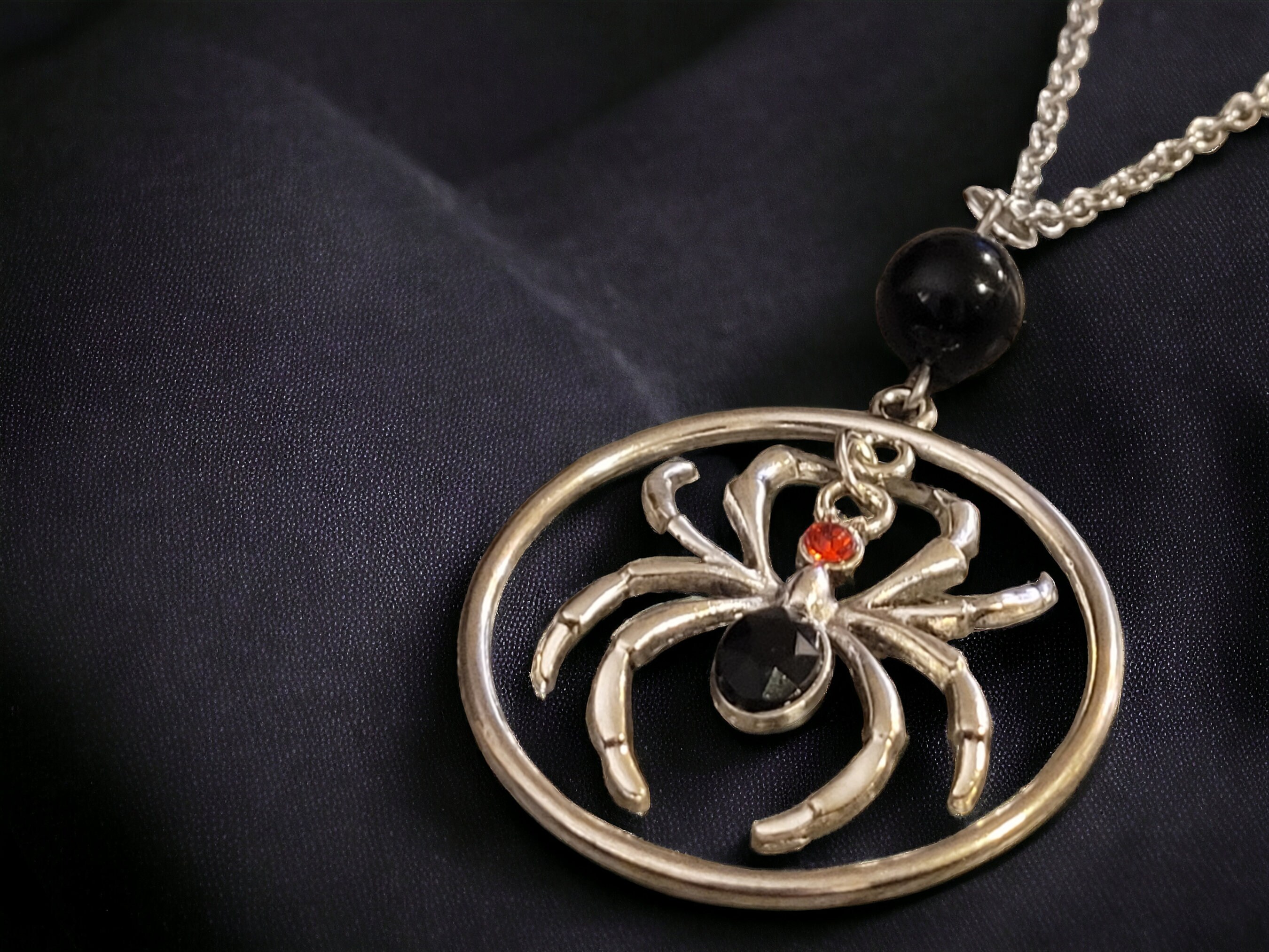 Spider and Circle Necklace - Thumbnail 4
