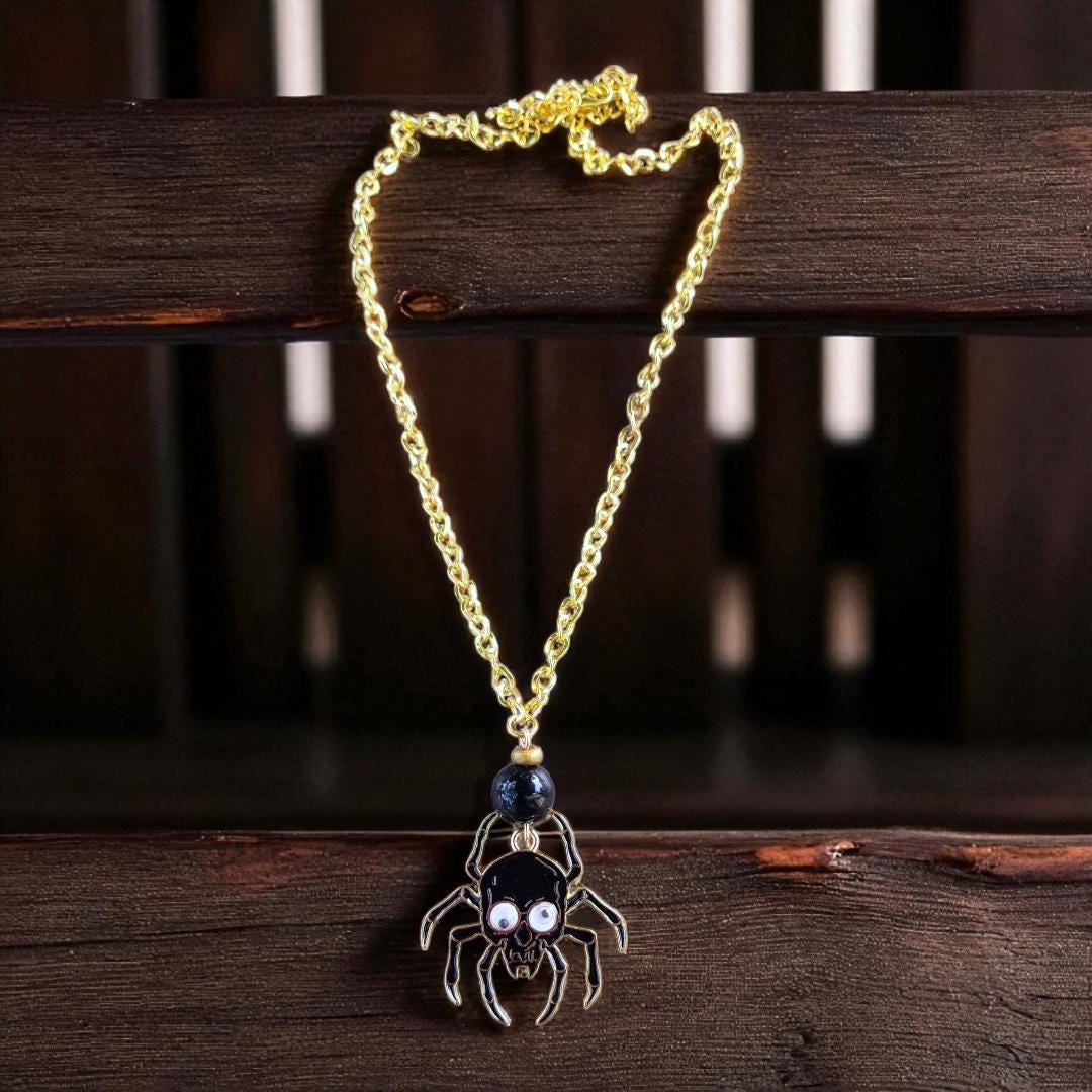 Spider Skull Pendant Necklace - Thumbnail 3