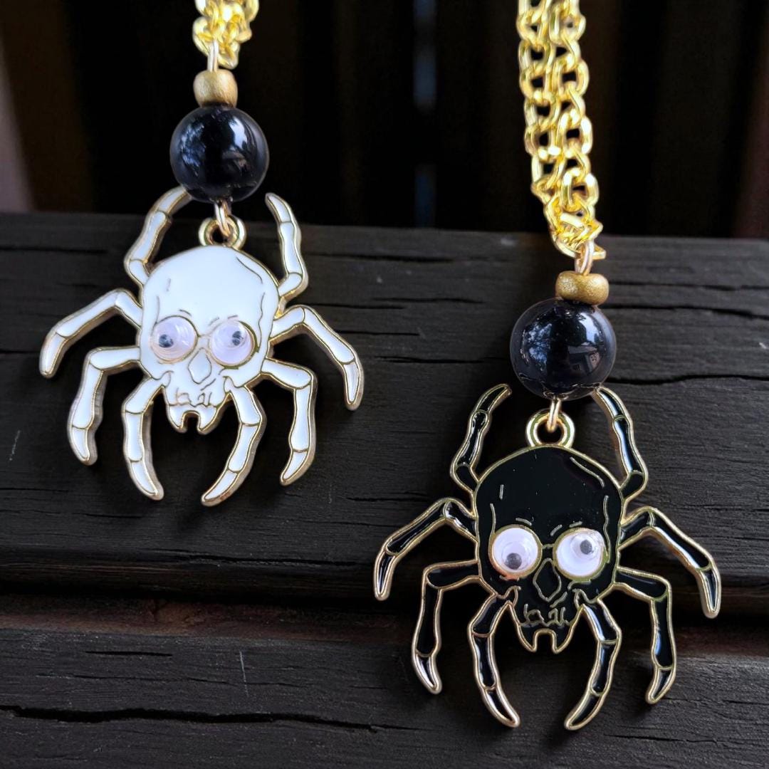 Spider Skull Pendant Necklace - Image 1