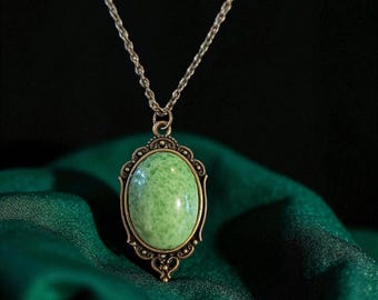 Bubble Green - Vintage Japanese Glass Necklace