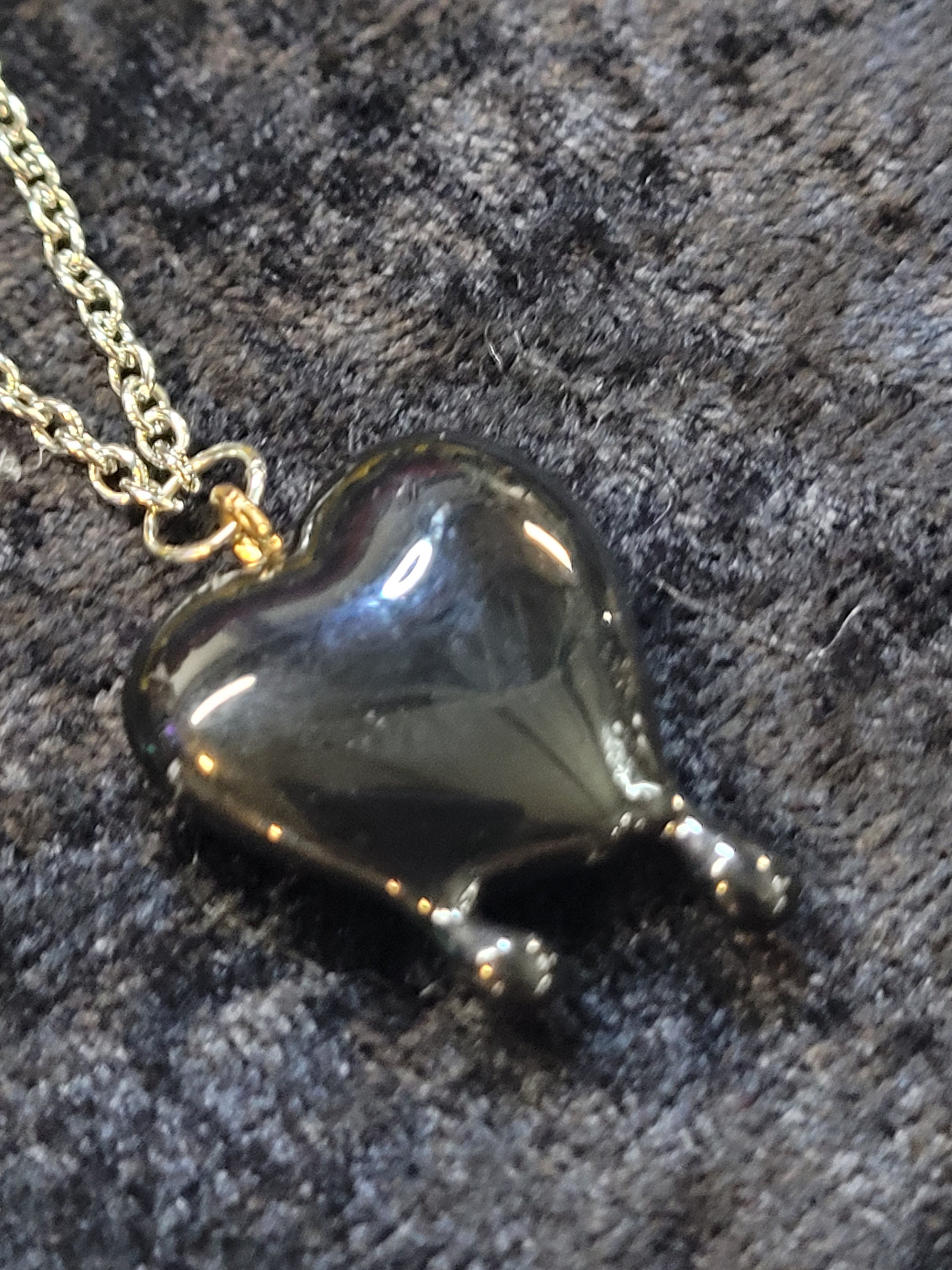 Drippy Ink Black Heart Pendant Necklace - Thumbnail 4