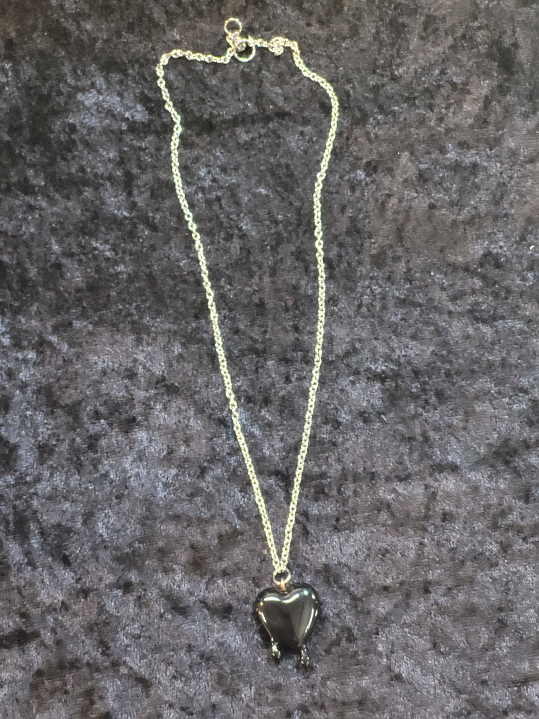 Drippy Ink Black Heart Pendant Necklace - Thumbnail 6