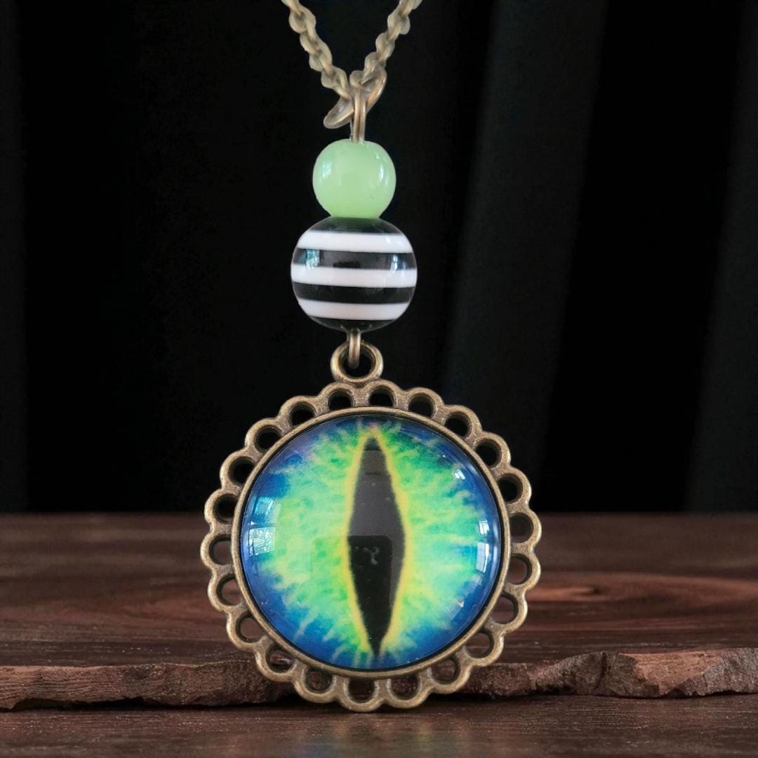 Monster Lizard Eye cabochon necklace