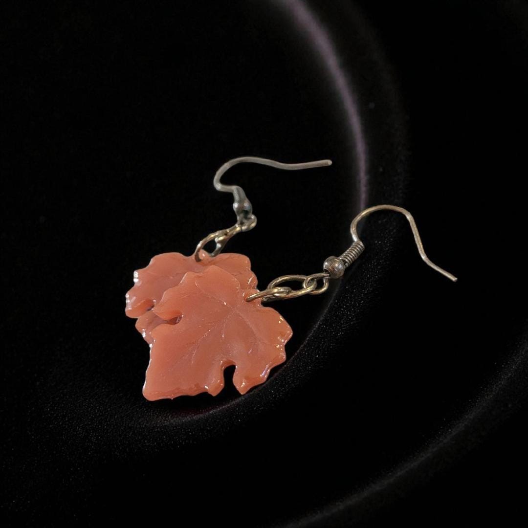 Vintage Glass Leaf Earrings -nickel free - Thumbnail 3