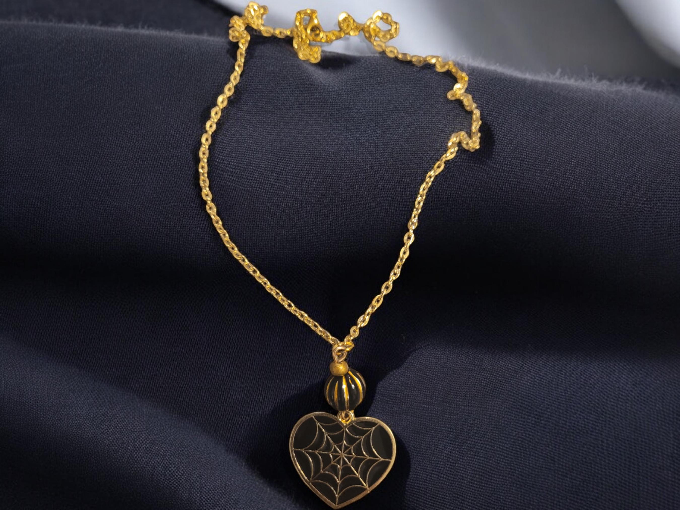 Spiderweb Heart Pendant Necklace - Thumbnail 4