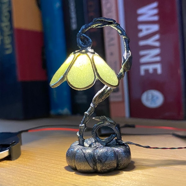 Miniature vine and flower design, battery powered lamp for dioramas, shadow boxes, doll houses, displays, and collectors.