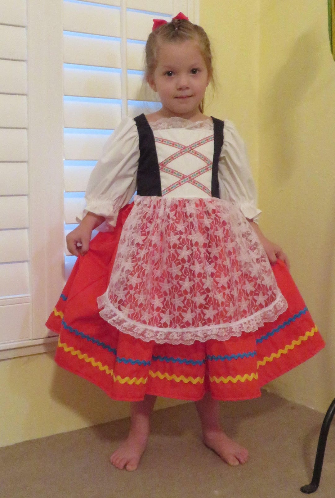 Girls Italian Traditional Folk Dress, Italy, International, Tarantella
