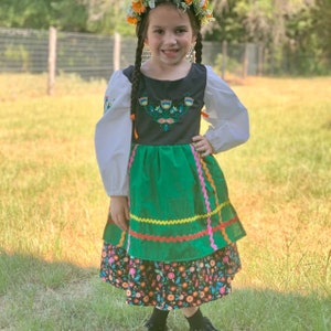 Girls Polish embroidered National Folk Costume dress, Eastern European, Heritage days, International, traditional Floral Poland outfit, image 2