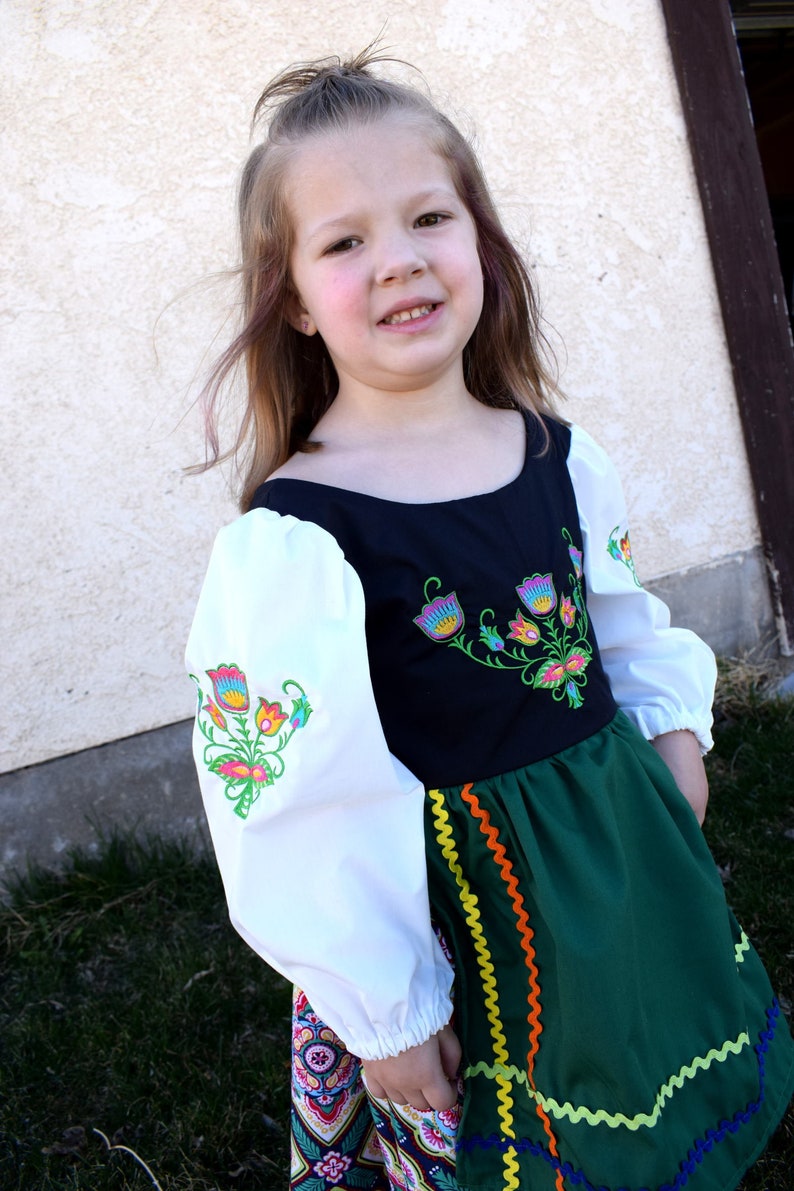 Girls Polish embroidered National Folk Costume dress, Eastern European, Heritage days, International, traditional Floral Poland outfit, image 10
