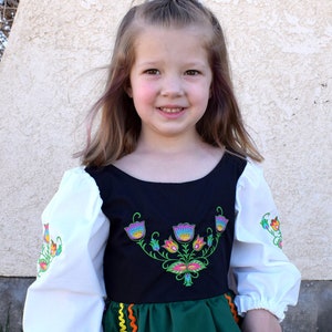 Girls Polish embroidered National Folk Costume dress, Eastern European, Heritage days, International, traditional Floral Poland outfit, image 5