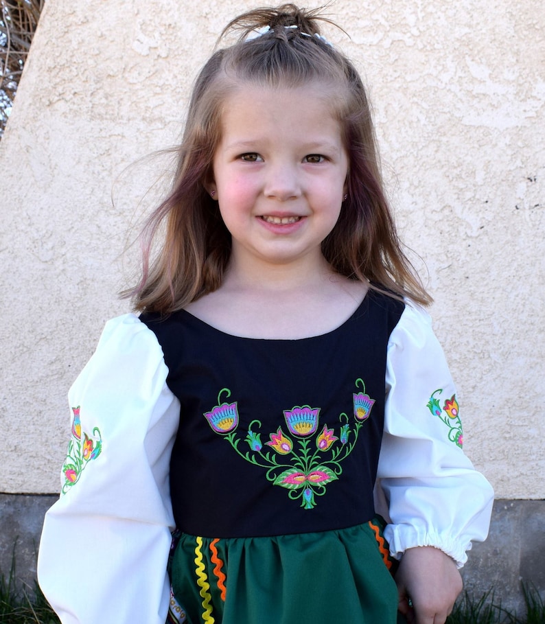 Girls Polish embroidered National Folk Costume dress, Eastern European, Heritage days, International, traditional Floral Poland outfit, image 5