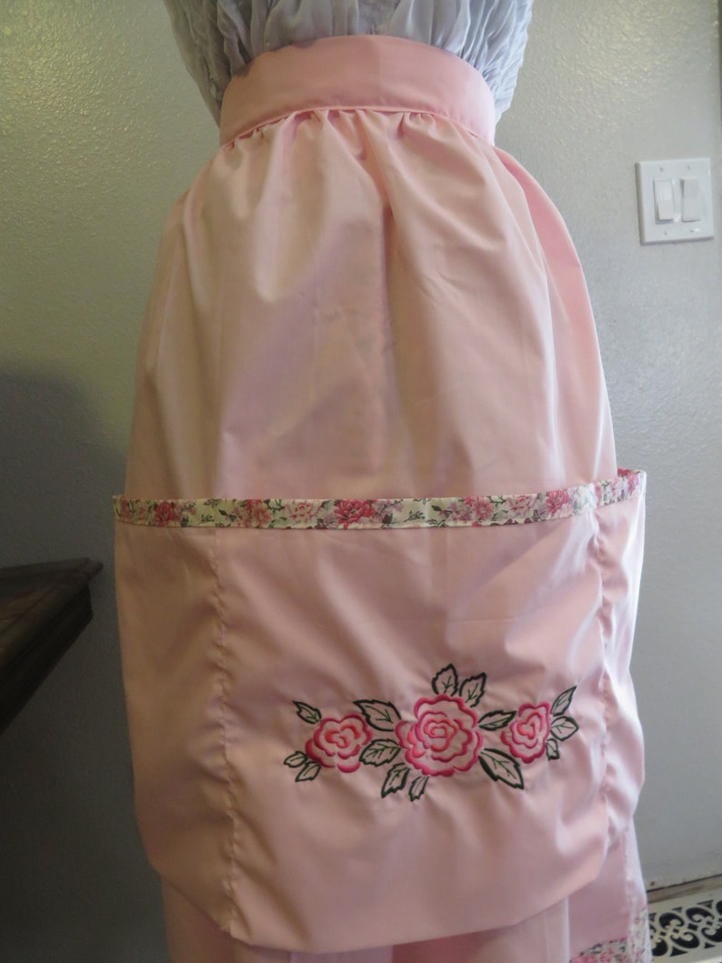 Pioneer Trek 3 piece Set, embroidered apron, bonnet, skirt, Wagon Train reeneactment, Prairie Clothes, Pioneer Clothing, Vintage Pink Roses image 9