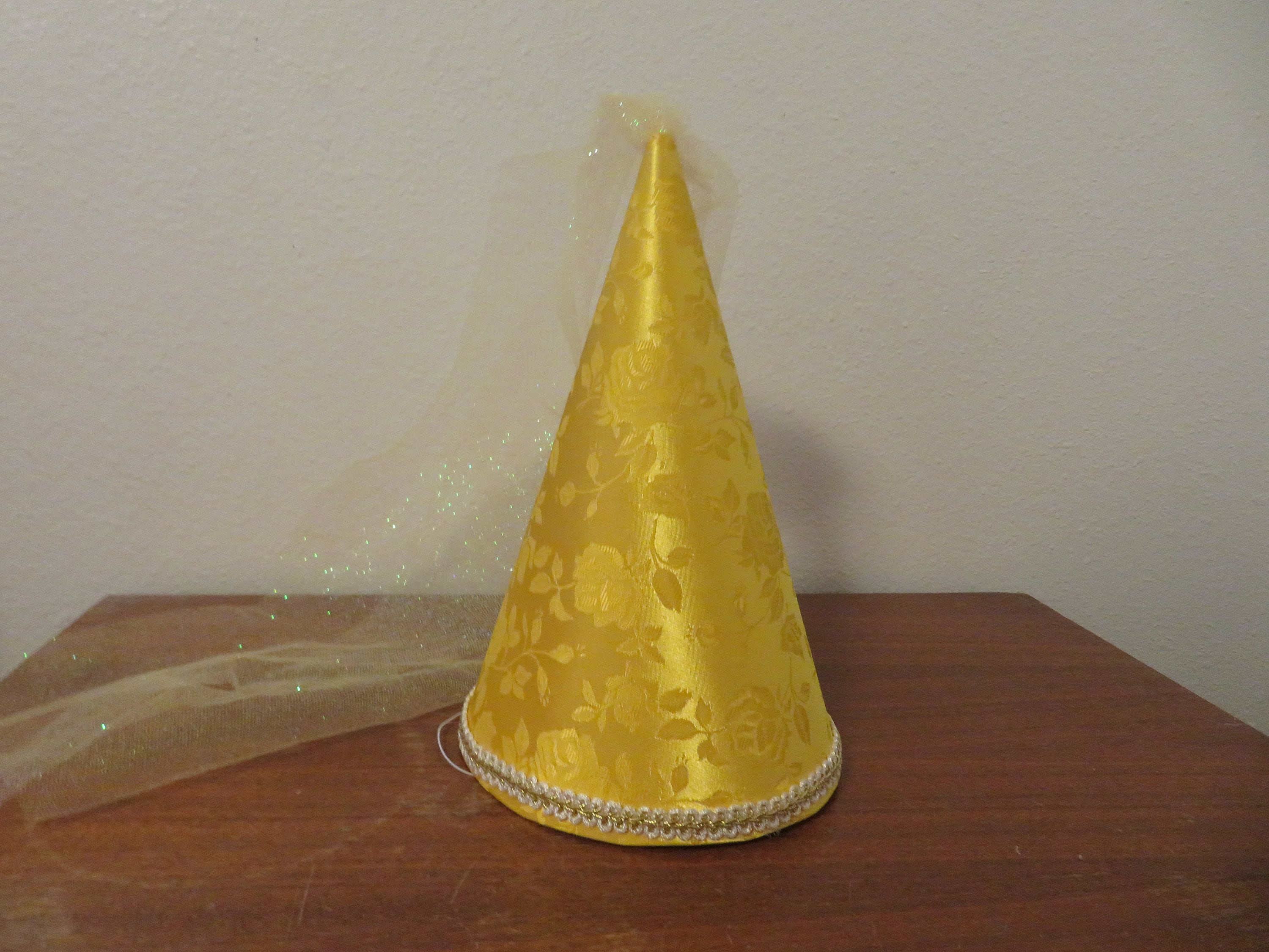 Cute Yellow Satin Brocade Girls Deluxe 
