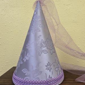 Lavender brocade Princess Cone Hat, medieval headpiece, renaissance hat, henin, damsel hat, accessory, cap, light purple, girls, adults