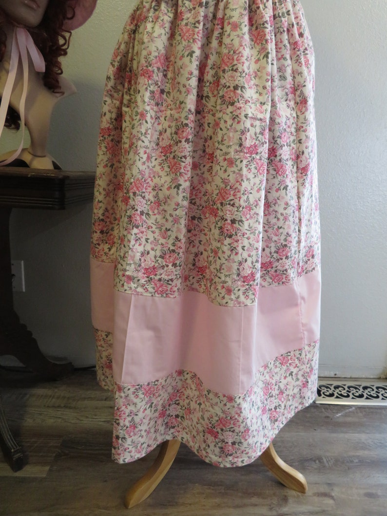Pioneer Trek 3 piece Set, embroidered apron, bonnet, skirt, Wagon Train reeneactment, Prairie Clothes, Pioneer Clothing, Vintage Pink Roses image 7
