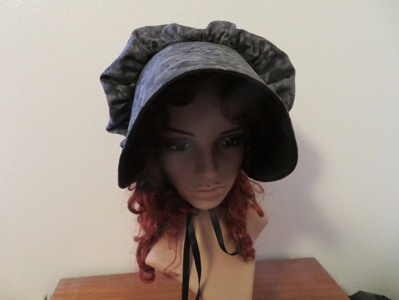 Women's Pioneer Prairie Trek Victorian Civil War Mourning Bonnet Sunbonnet Primitive, reenactment historical, black & gray floral, gardening image 8