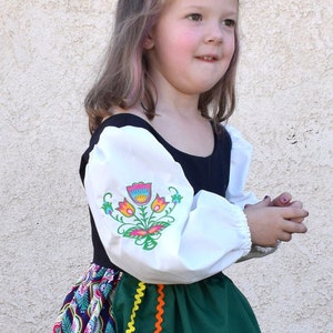 Girls Polish embroidered National Folk Costume dress, Eastern European, Heritage days, International, traditional Floral Poland outfit, image 8