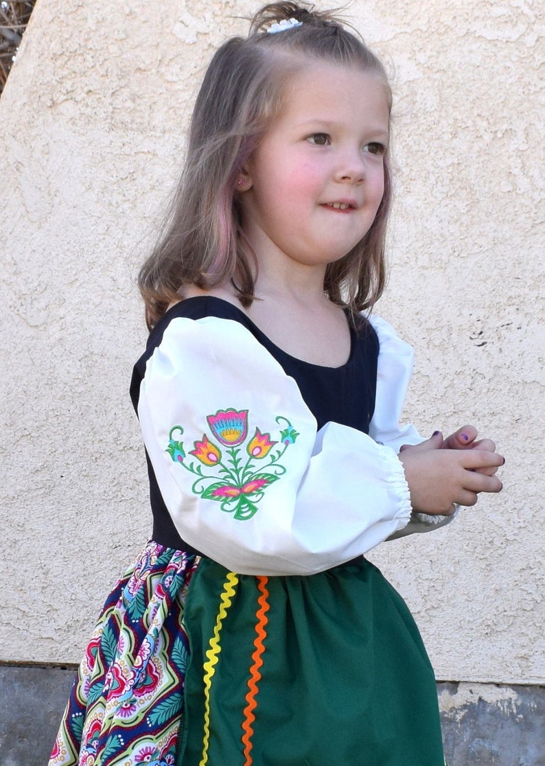 Girls Polish embroidered National Folk Costume dress, Eastern European, Heritage days, International, traditional Floral Poland outfit, image 8