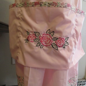 Pioneer Trek 3 piece Set, embroidered apron, bonnet, skirt, Wagon Train reeneactment, Prairie Clothes, Pioneer Clothing, Vintage Pink Roses image 5