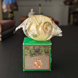 Vintage Christmas Ornament Potpourri Holder | Star-studded 90s Seasonal Decor with Original Box