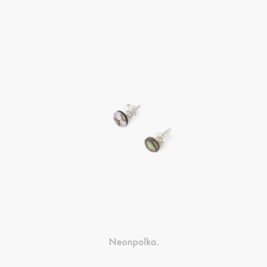 Mother of pearl stud earrings // 925 silver studs image 3